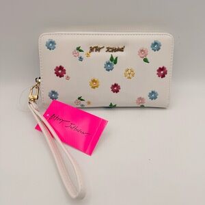 Betsey Johnson Floral Zip Around Wallet Wristlet White NWT Spring Gift